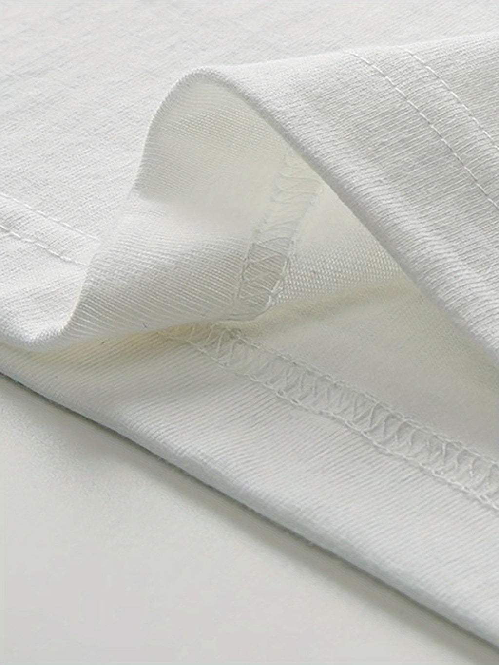 "DALLAS" letters, patterns, printed men's T-shirts, men's novel pattern design T-shirts, summer casual and comfortable T-shirts, fashionable short-sleeved comfortable and versatile summer T-shirts, adventure.