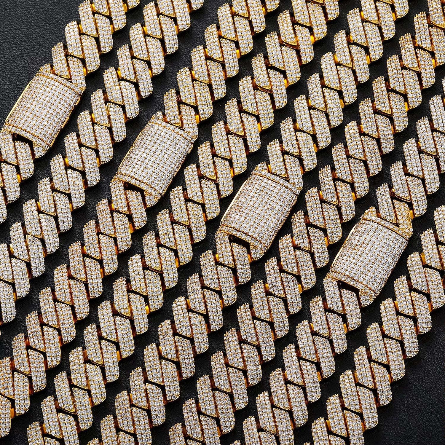Julian's Menswear Rose Gold 20 Inches Men's Brass Cuban Link Chain Necklace