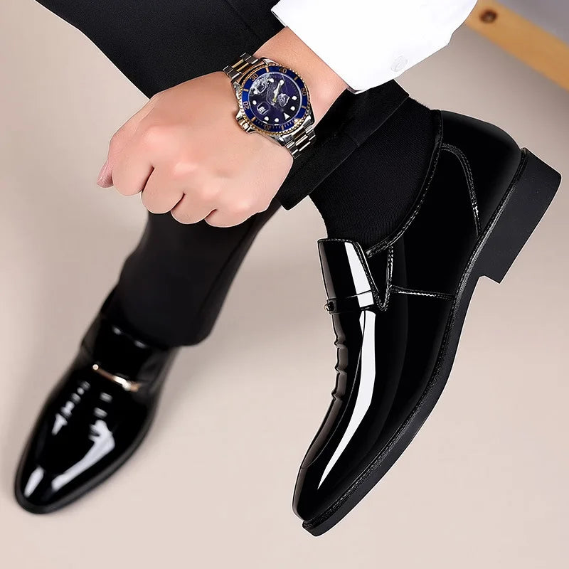 Mens Business Shoes for Autumn and Winter New Pointed Toe Set Foot Low Cut Formal OversizedShoes