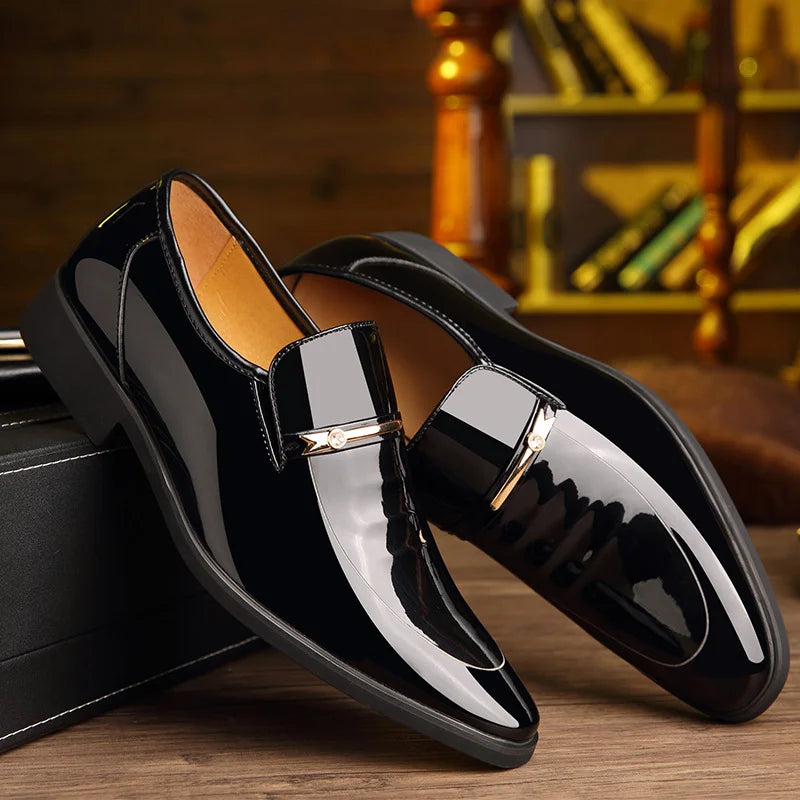 Mens Business Shoes for Autumn and Winter New Pointed Toe Set Foot Low Cut Formal OversizedShoes