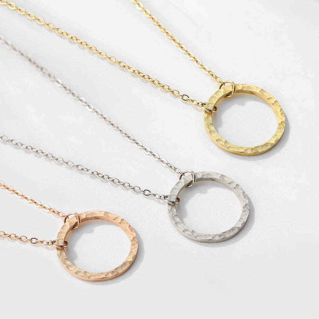 Wholesale Fashionable Jewelry Simple 14K Gold Plated Disc Charm Circle Hammered 316L Stainless Steel Chain Necklace for Women