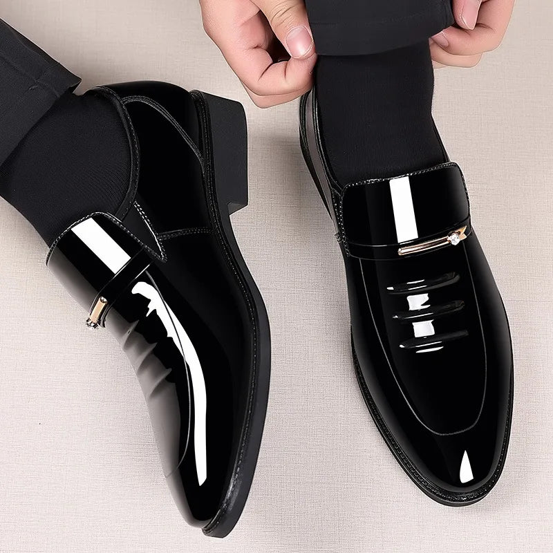 Mens Business Shoes for Autumn and Winter New Pointed Toe Set Foot Low Cut Formal OversizedShoes