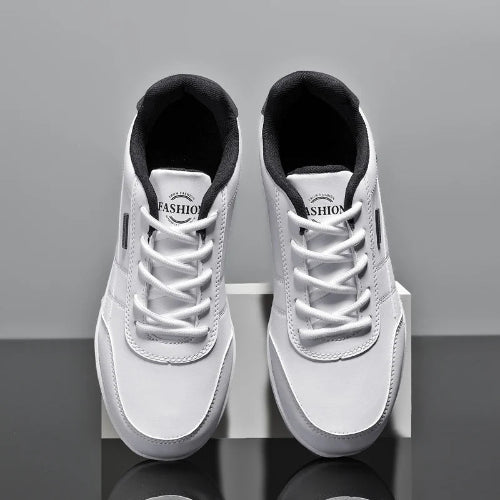Julian's Menswear Men's Lightweight Waterproof Sneakers - Performance and Style in Every Step
