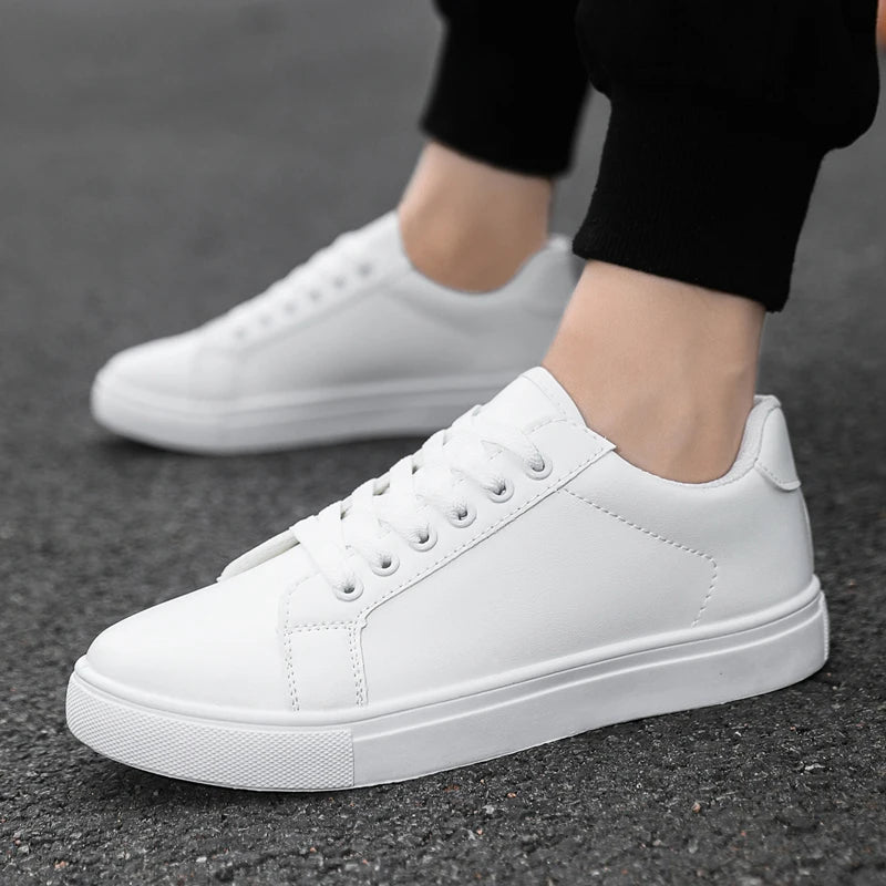 Julian's Menswear Men's Casual Lace-Up Sneakers: Stylish Comfort for Everyday Wear. 3 Colors, EU 39-48.