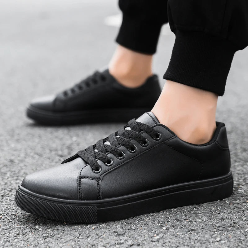 Julian's Menswear Men's Casual Lace-Up Sneaker: Stylish Comfort for Everyday Wear. 3 Colors, EU 39-48.