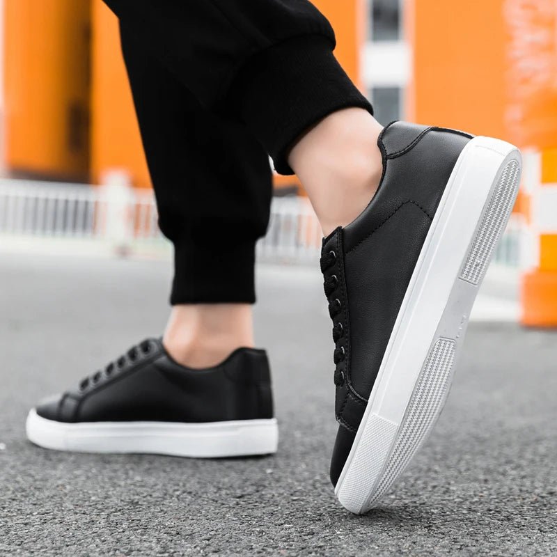 Julian's Menswear Men's Casual Lace-Up Sneakers: Stylish Comfort for Everyday Wear. 3 Colors, EU 39-48.